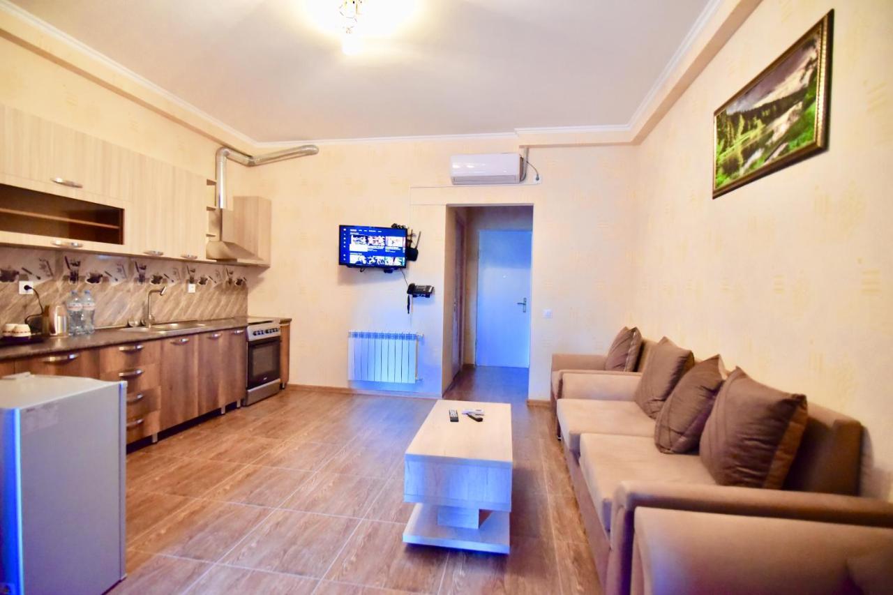Hotel Blue Ridge Tbilisi Exteriör bild